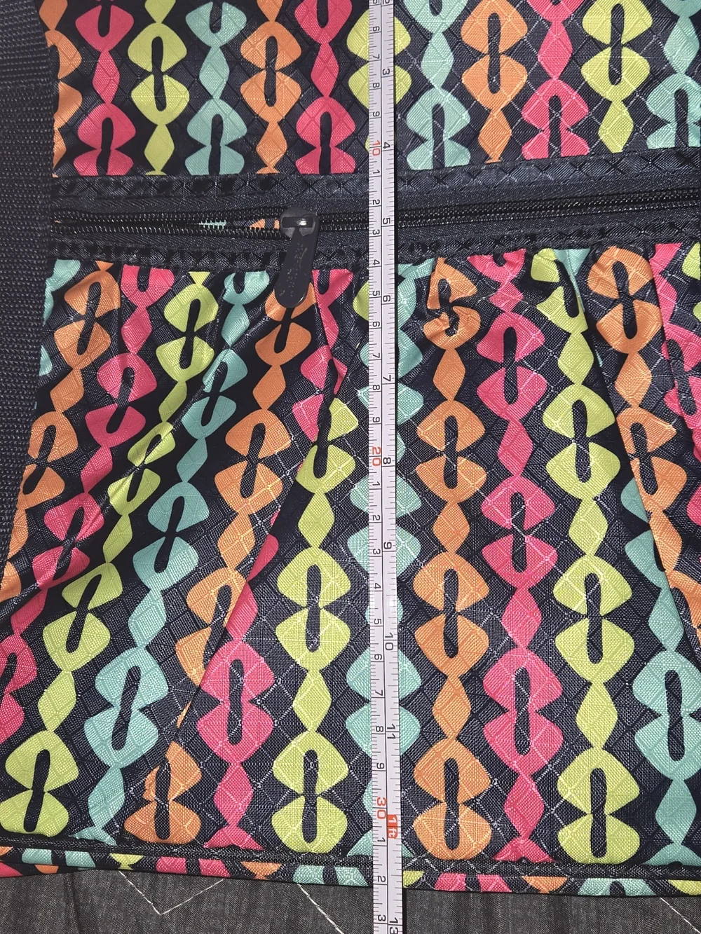 thirty-one Multicolor Geometric Tote with Black Straps - Picture 5 of 12